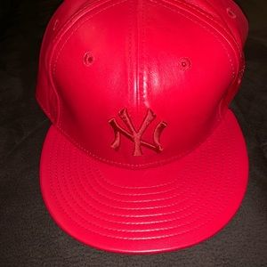Red leather NY yankee fitted